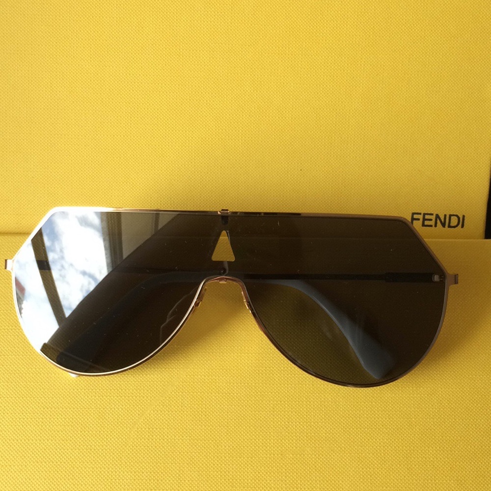 Fendi Women Sunglasses!!